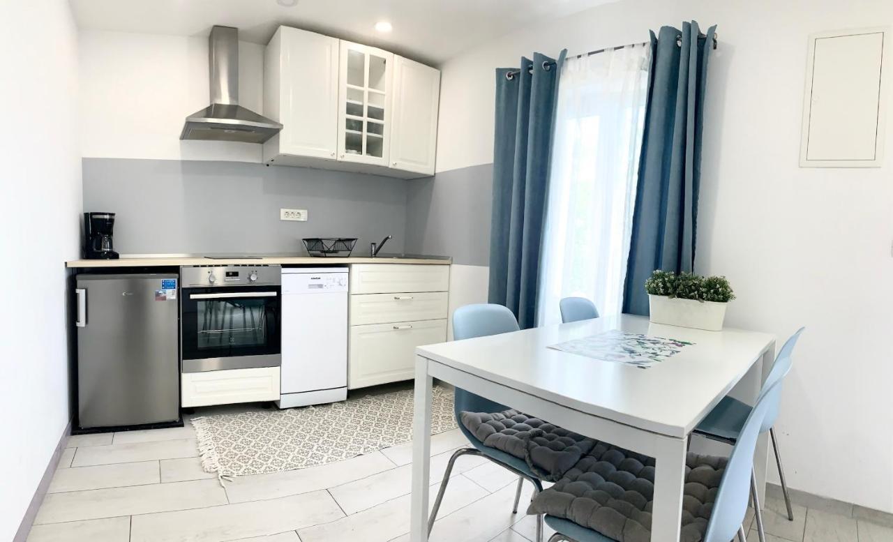 Apartment Ana Sea View Makarska Esterno foto