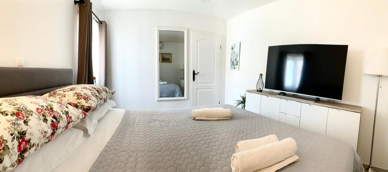 Apartment Ana Sea View Makarska Esterno foto