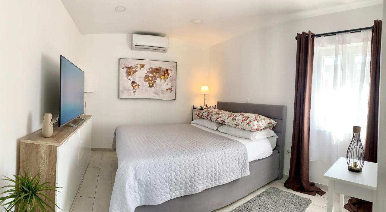 Apartment Ana Sea View Makarska Esterno foto